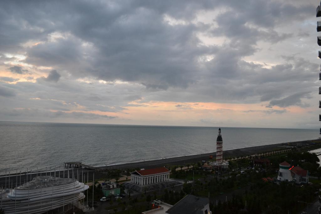 Orbi Towers Rooms Batumi Exterior photo